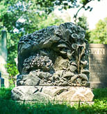 Kiera Raven Monet () - 2012.09.01 - Mount Auburn Cemetery Cambridge, MA - Photo #0045 v2 | Darkwell Studios